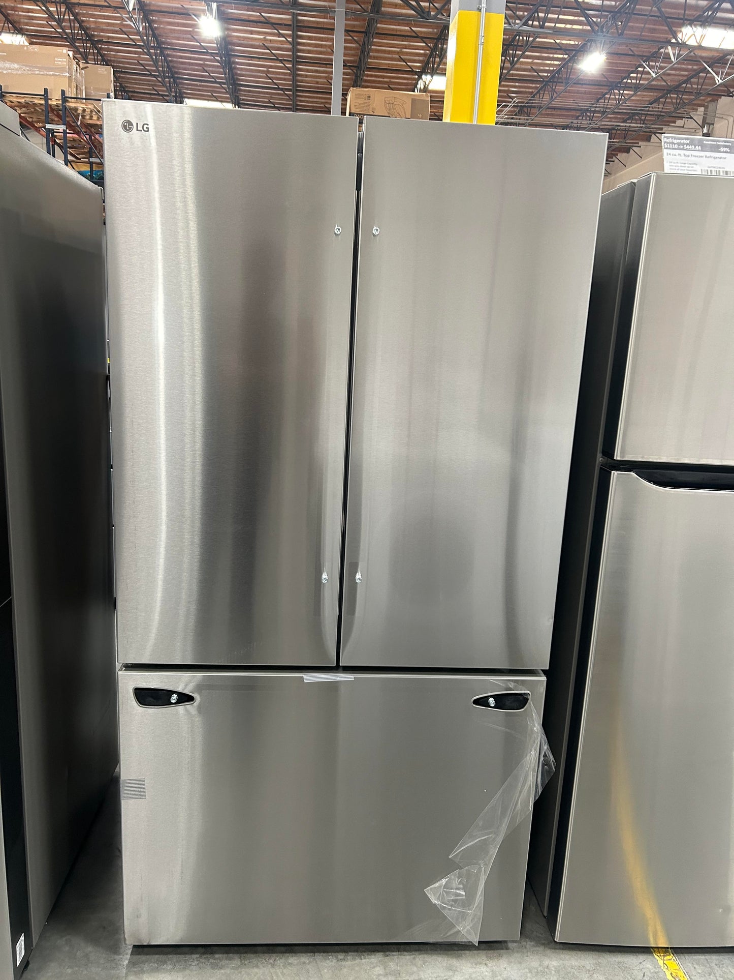 27 cu. ft. Smart Counter-Depth MAX™ French Door Refrigerator